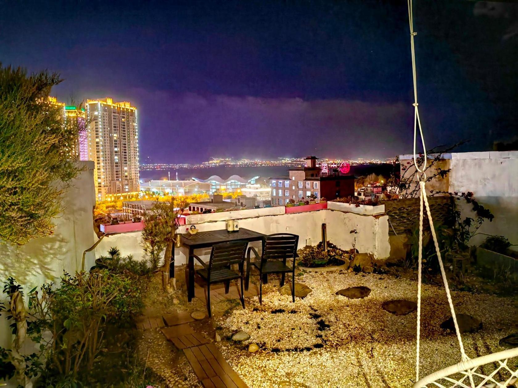 Dali Listening Sea View Villa大理听城海景别墅 エクステリア 写真